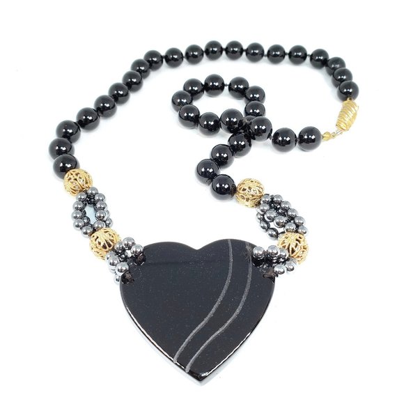 Vintage Jewelry - Black heart necklace w/charcoal & black beads